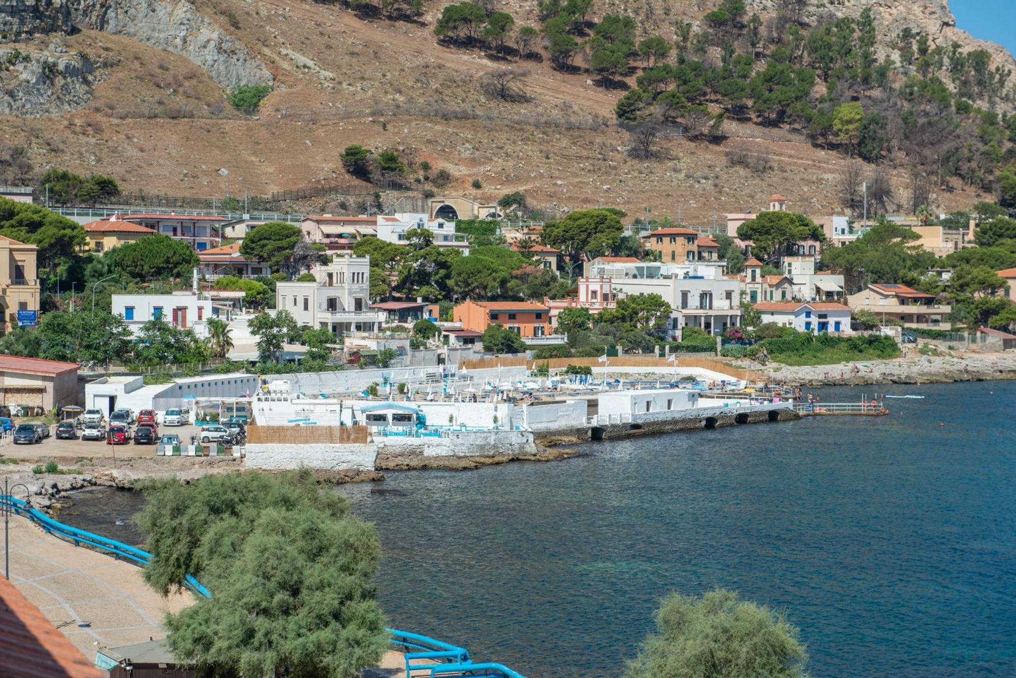 Palermo Mare Holidays Sferracavallo Exteriör bild